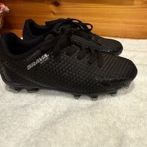 Brava Kids Black Soccer Sneakers